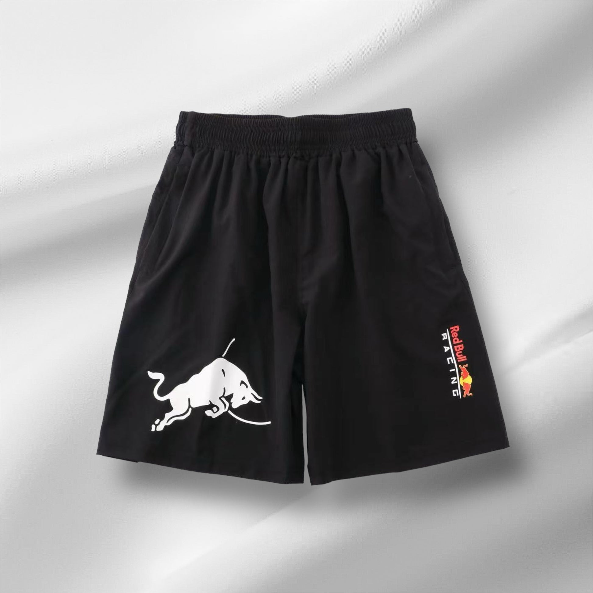 Schwarze Shorts von RedBull